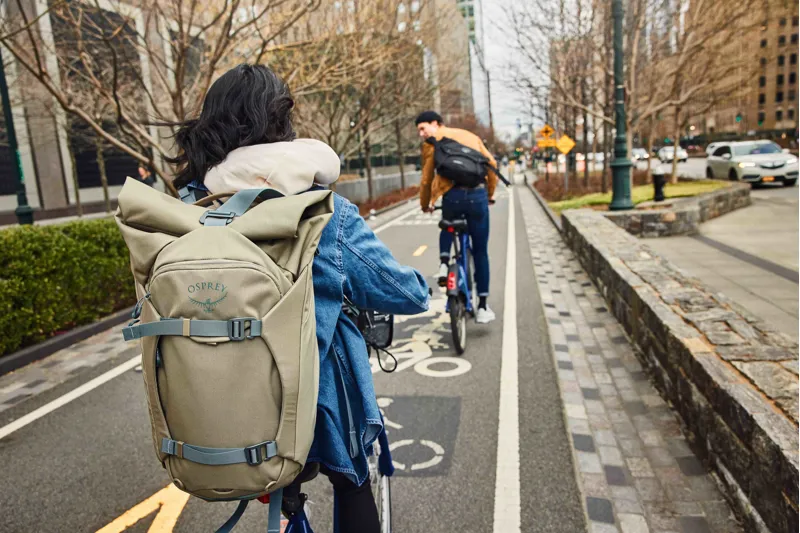 Osprey Metron 22 Roll Top Backpack Black-6